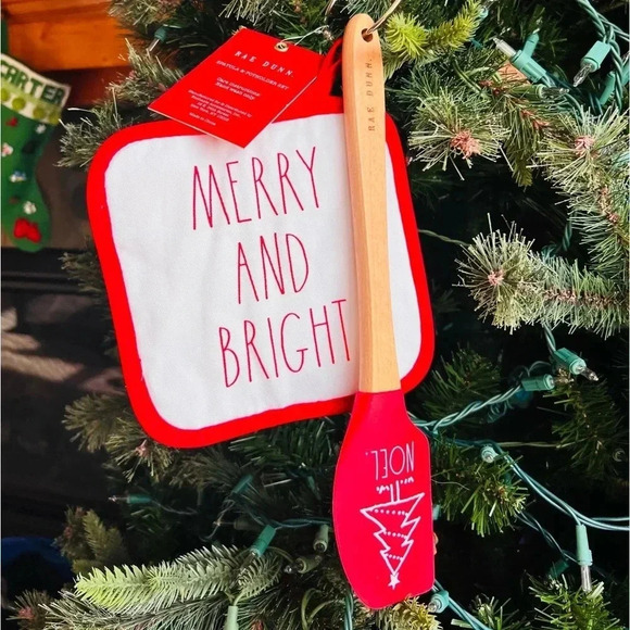 NEW Rae Dunn Measurements Spatula & Potholder SET -MERRY & BRIGHT on binder ring - Picture 1 of 11